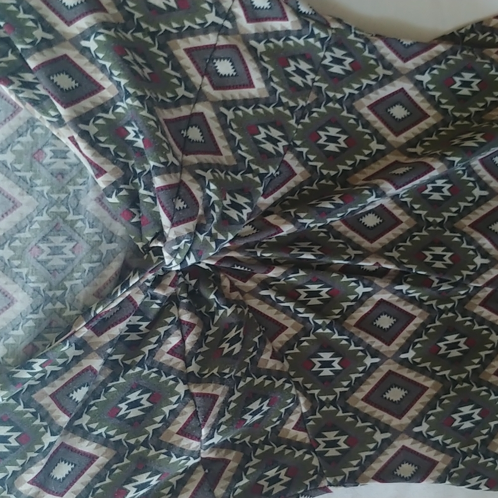 Dresse - Picture 2 of 2